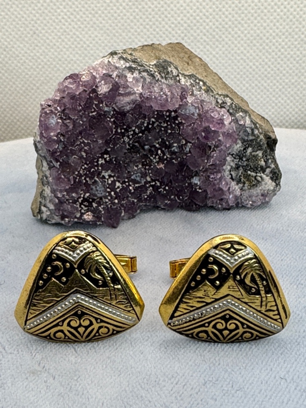Vintage SPAIN  Gold-Tone Decorative Etched Filigree Triangle Men’s Cuff Links